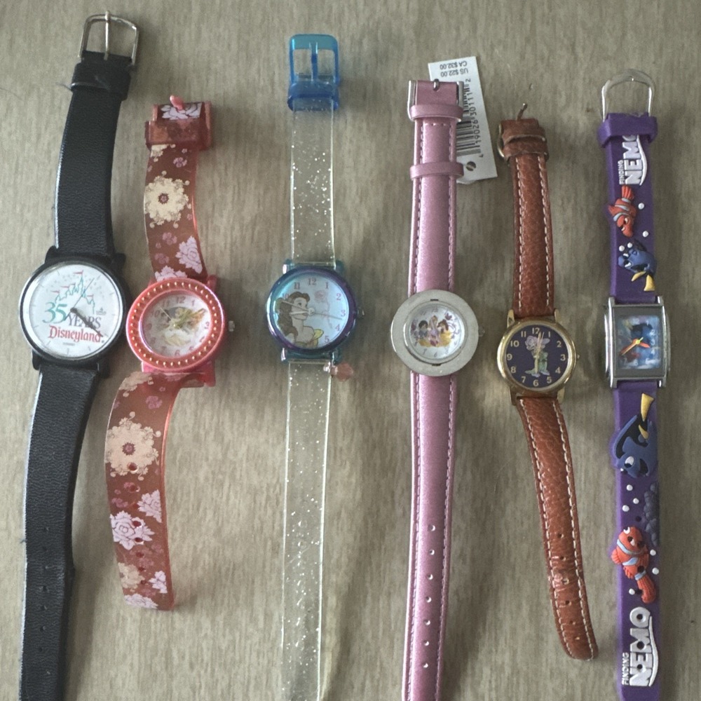 Disney Watches Lot of 6 Cinderella Belle Finding Nemo 7 Dwarves Need Batteries